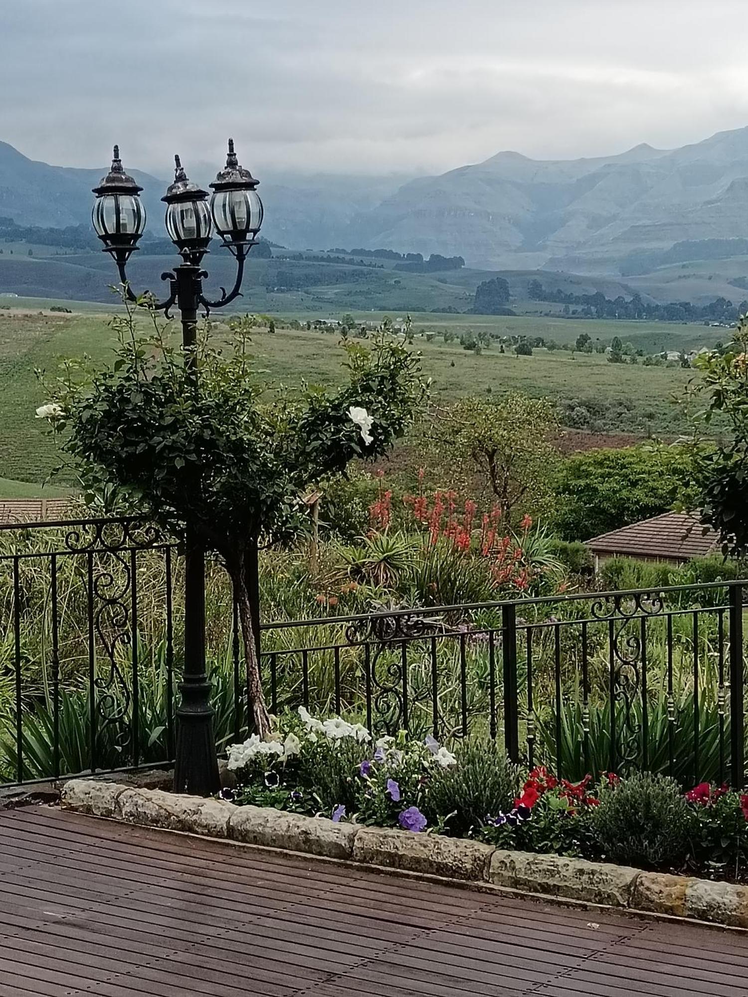 Inkungu Lodge Champagne Valley Exterior photo